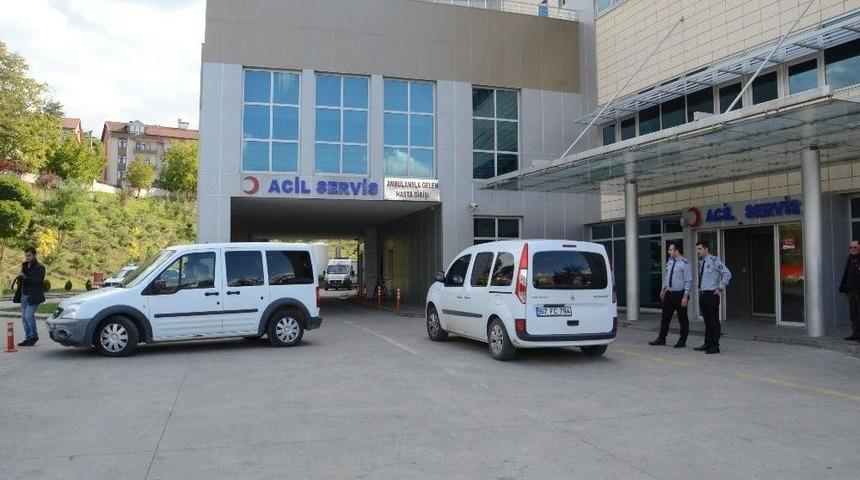 Anneyi Bı&ccedil;ak Darbesiyle &Ouml;ld&uuml;ren Kardeşler Adliyede