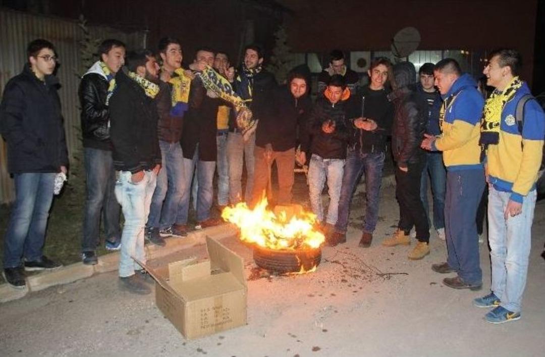 Fenerbah&ccedil;e Karab&uuml;k&rsquo;e Geldi