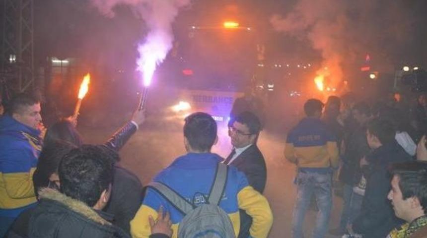 Karab&uuml;k'te Fenerbah&ccedil;e Coşkusu