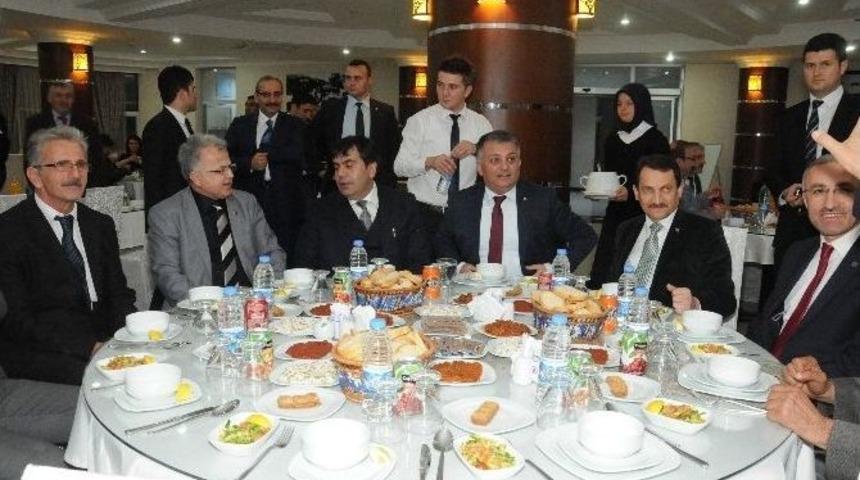 53 Gazeteciler Derneği &Ouml;d&uuml;lleri Sahiplerini Buldu