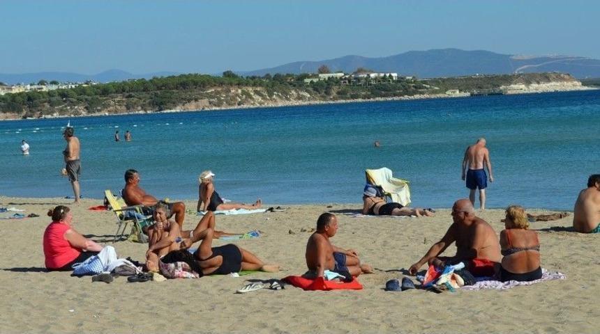 Didim’de Ekim Ayında Plaj Keyfi