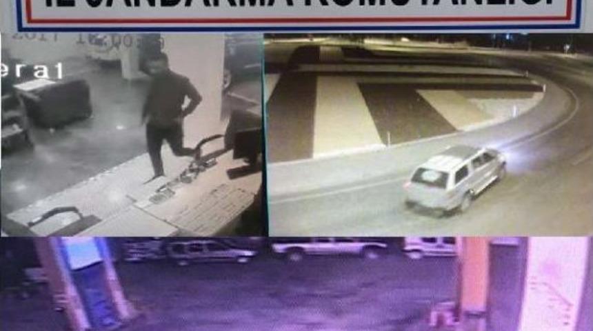 Akaryakıt Istasyonundan Gasp Şüphelisi Tutuklandı