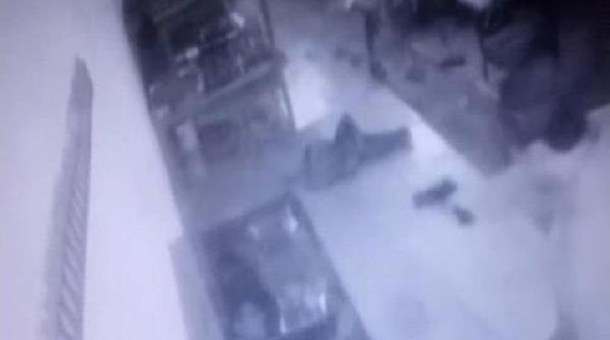 Şişli'deki Cinayet G&uuml;venlik Kameralarına Yansıdı