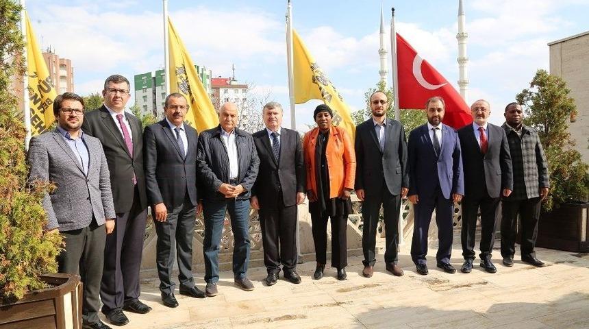 Nijer Ankara B&uuml;y&uuml;kel&ccedil;isi, Başkan Aky&uuml;rek İle G&ouml;r&uuml;şt&uuml;