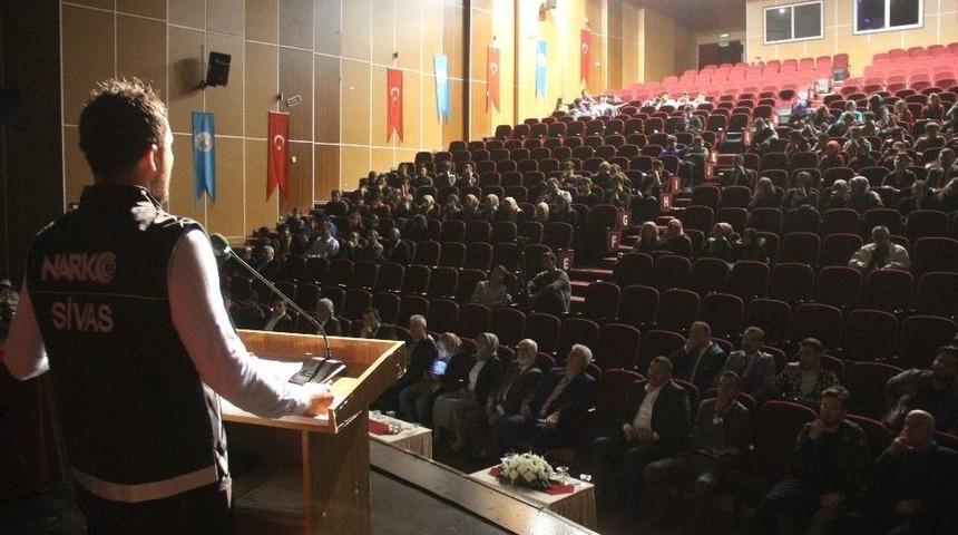 Sivas&rsquo;ta Uyuşturucunun Zararları Anlatıldı