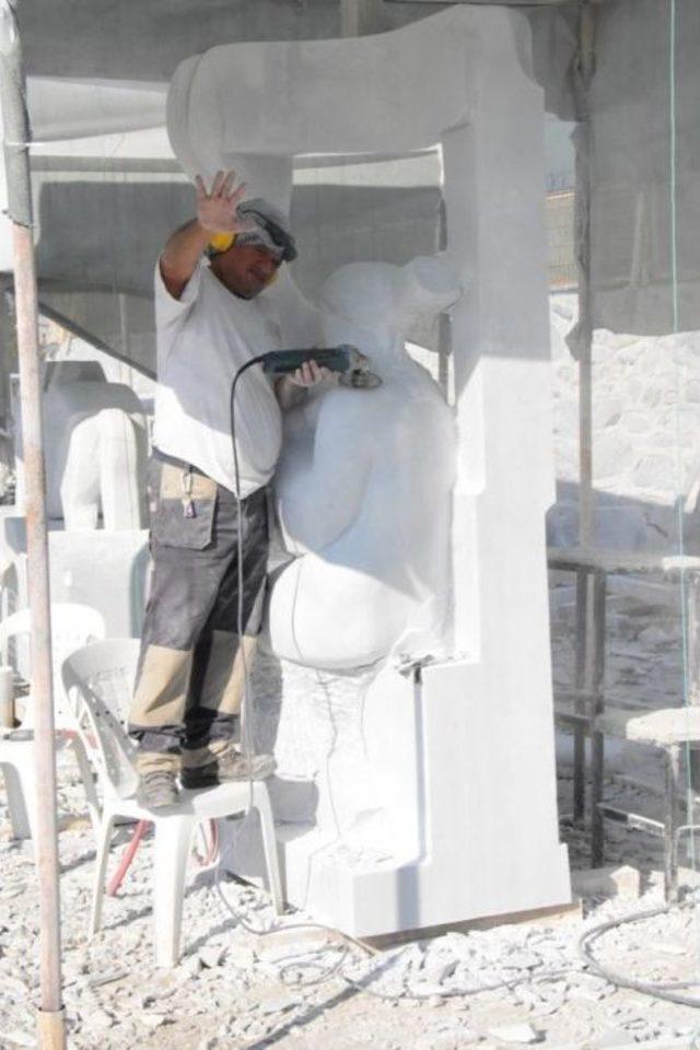 Gürcistanlı Jikia "pencereden Gelen Müzik" Adlı Eserini Tanıttı 2