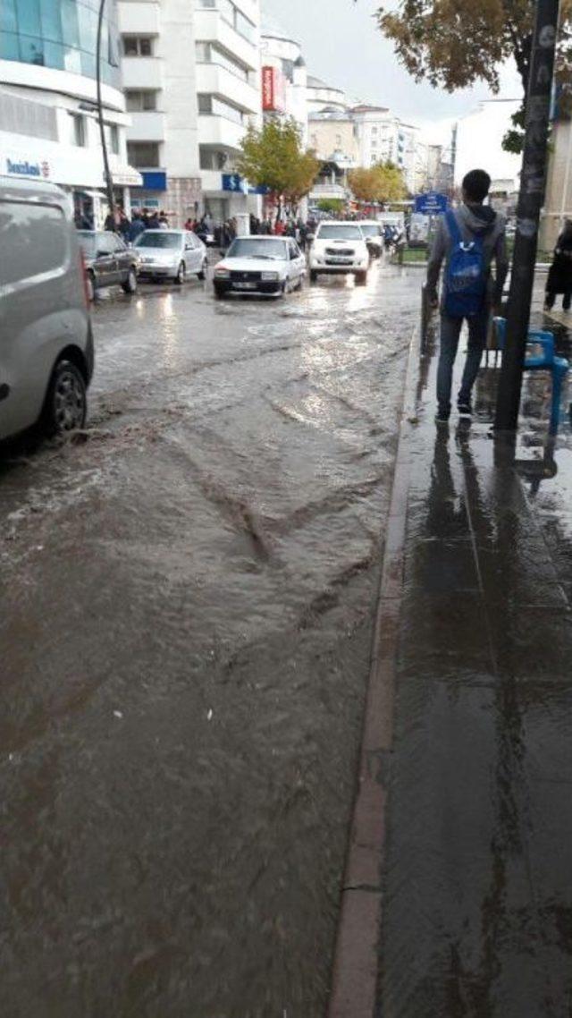 Elazığ'da Yağmur Etkili Oldu