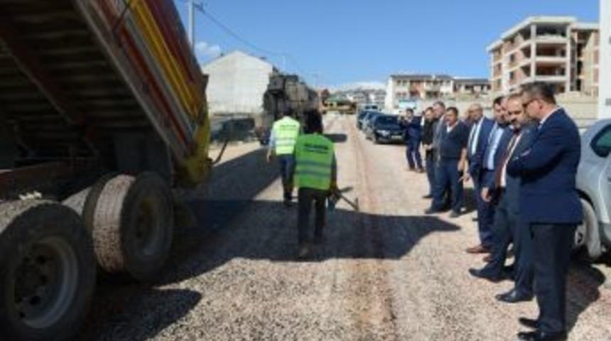 Alanyurt&rsquo;ta Asfalt &Ccedil;alışmaları S&uuml;r&uuml;yor