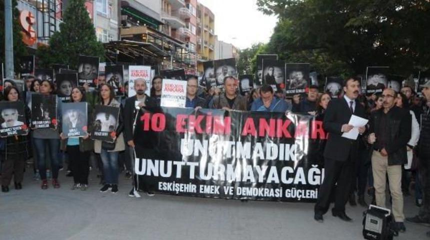 Ankara'daki Bombalı Saldırı, 2'nci Yılında Eskişehir'de Protesto Edildi