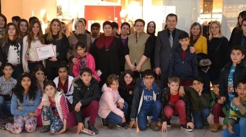 Tut Elimi Edirne Derneği, &Ccedil;ocukların Elini Bırakmıyor