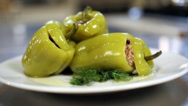 Zeytinyağlı biber dolması nasıl yapılır?