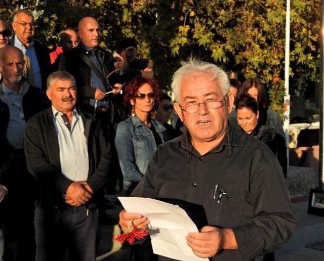 Ankara daki Ter&ouml;r Saldırısında &Ouml;len 101 Kişi, &Ccedil;eşme de Anıldı 2