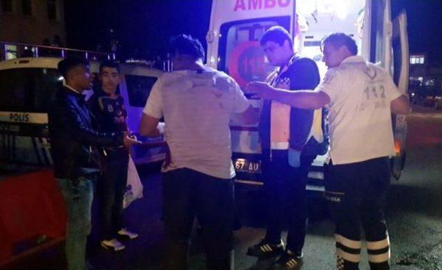 Zonguldak ta D&uuml;ğ&uuml;nde Bı&ccedil;aklı Kavga: 2 Yaralı 3