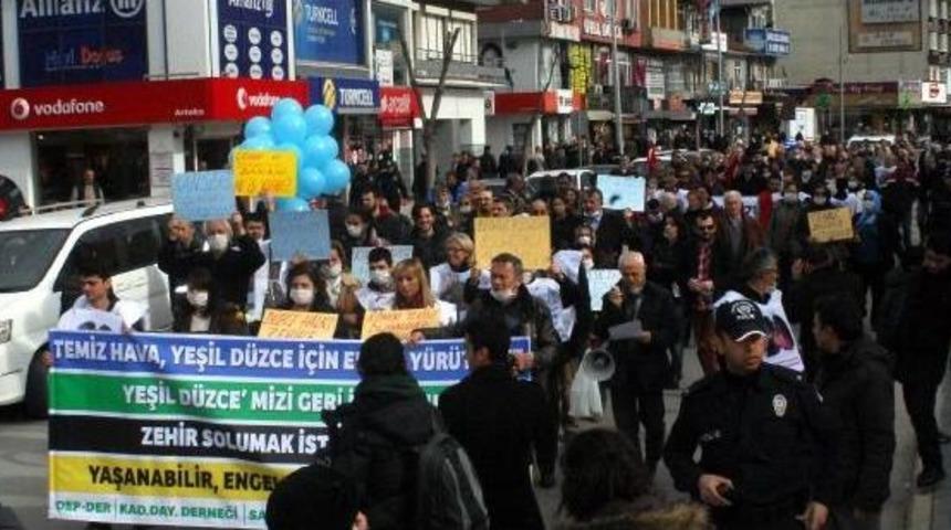 D&uuml;zce'de Hava Kirliliği Protesto Edildi