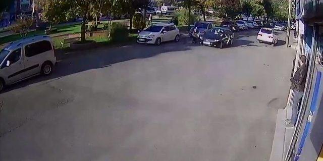 Çorlu’da Otomobilin Öğrenciye Çarptığı Kazanın Güvenlik Kamera Kayıtları Ortaya Çıktı