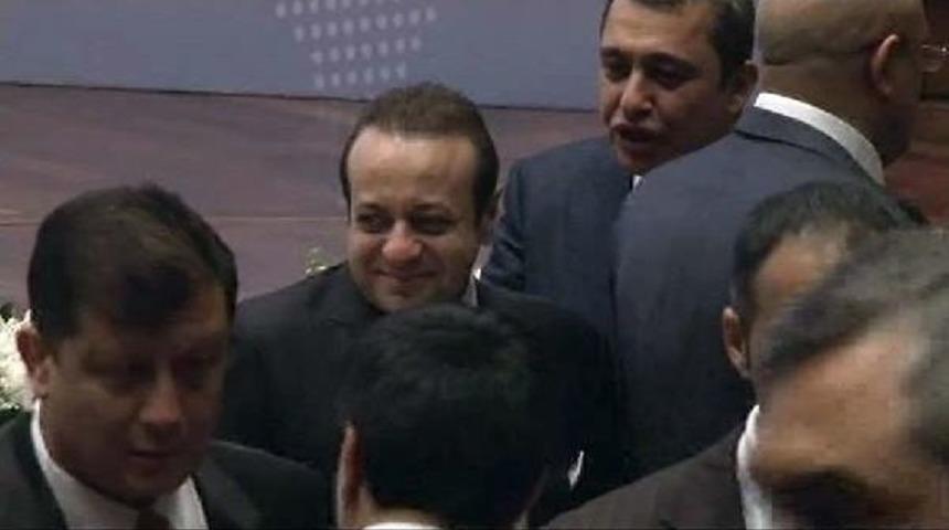 Erdoğan M&uuml;dahale Etti Onlar Da Sahneye &Ccedil;ıktı