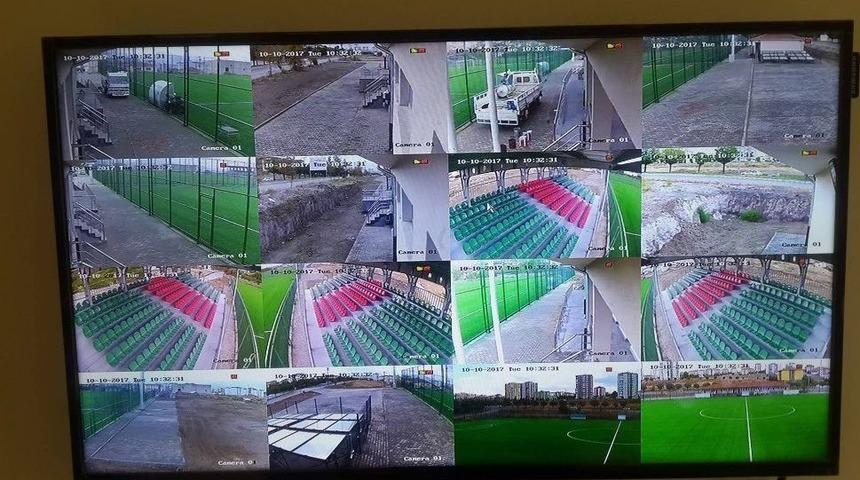 Amat&ouml;rde Trib&uuml;n Olaylarına Karşı 360 Derece D&ouml;nen 4 Kamera İle Takip