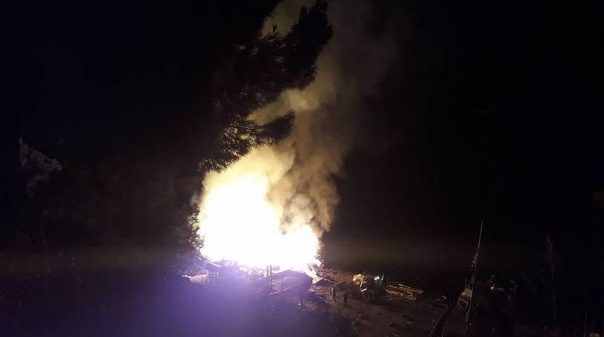 Gemi Tersanesinde Yangın Paniği