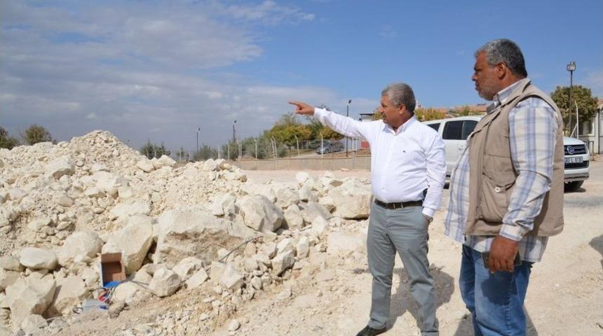 Başkan Pınarbaşı, Buğday Pazarı İnşaatını Denetledi