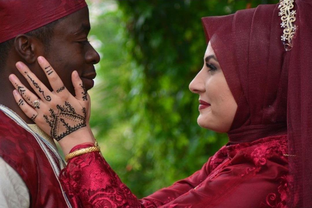 G&ouml;&ccedil; İdaresi, Afrikalı Muhammed&rsquo;e Kız İstedi