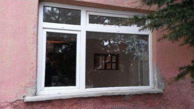 Hesabı Fazla Bulunca Restorana Kurşun Yağdırdılar 1