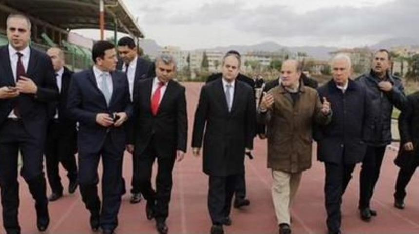 Bakan Kılı&ccedil;&rsquo;Tan İzmir'de Stat Turu