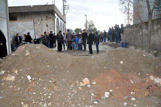 Cizre'de Mahallelere Kazılan Hendekler Kapatılmaya Başlandı