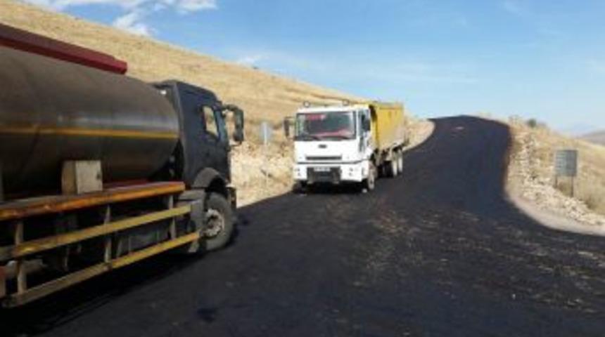 &Ccedil;ıldır Kurtkale - Sabaholdu K&ouml;yleri Arasında Asfalt &Ccedil;alışması