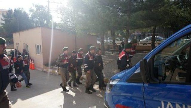 Yunanistan a Kaçarken Yakalanan 4 Pkk lı Adliyeye Sevk Edildi 2