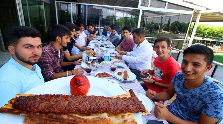 Kyk’ya Kayıt Yaptıran Öğrencilere Adana Gezisi