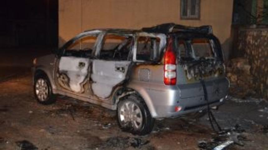 Darge&ccedil;it&rsquo;te Ara&ccedil; Kundaklandı