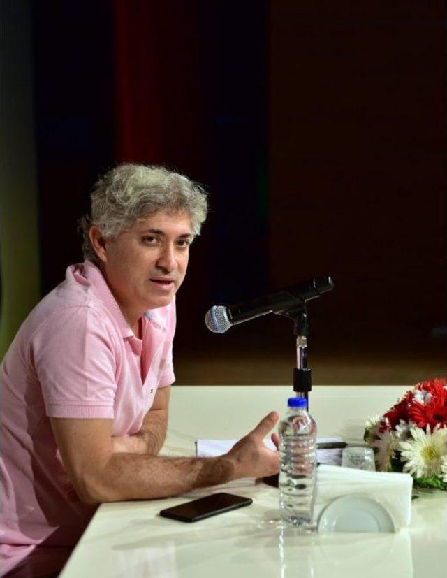 Prof. Dr. &Ouml;zkan: "ilk Y&uuml;z Naklinde T&uuml;m Ekip O An Birka&ccedil; Saniye Durakladık" 2