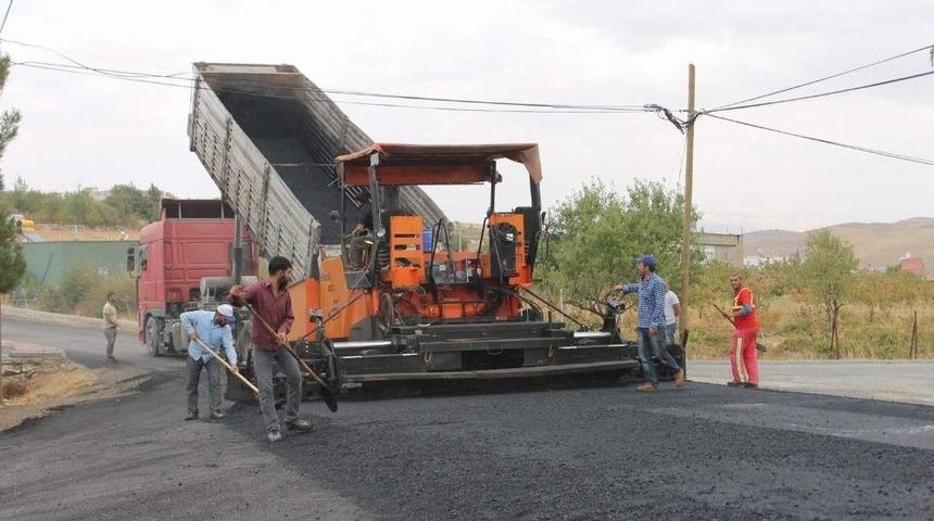 Siirt&rsquo;in Beldesi 16 Yıl Sonra Asfalta Kavuştu