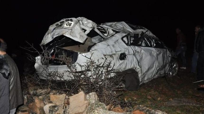 Derik&rsquo;te Trafik Kazası: 2 &Ouml;l&uuml;