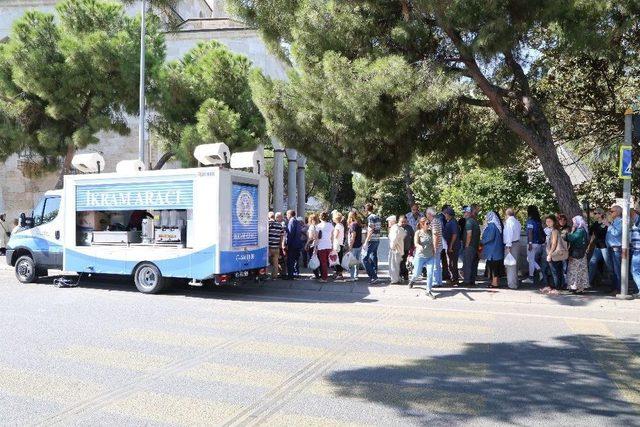 Efeler Belediyesinden Aşure Hayrı