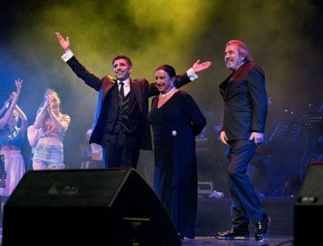 &ldquo;Broadway&rsquo;Den İstanbul&rsquo;A M&uuml;zikaller&rdquo;&nbsp;11 Yıl Aradan Sonra Seyirciyle Buluştu 3