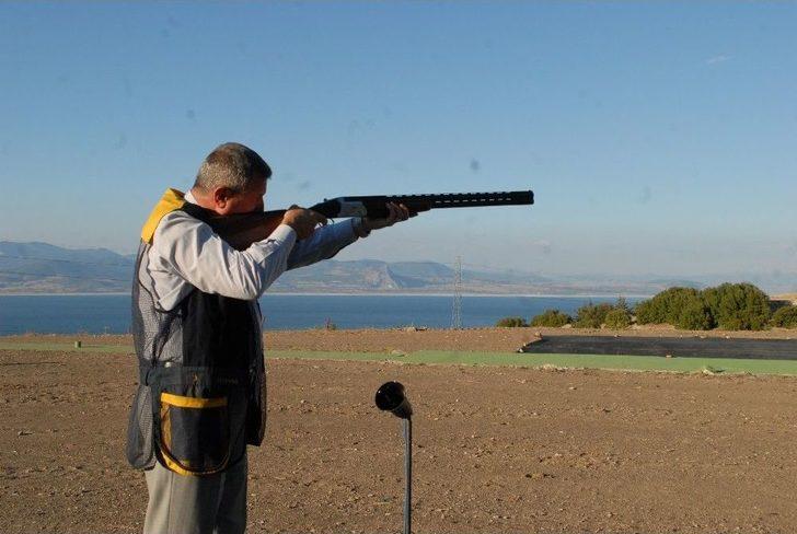 Valiler, Göl Manzaralı Poligonda Trap Atışı Yaptı G5