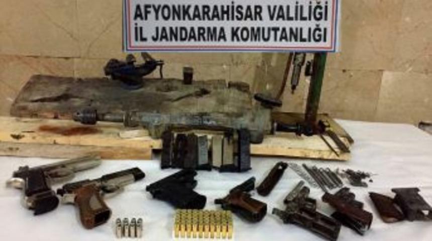 Silah İmalathanesine Jandarma Baskını