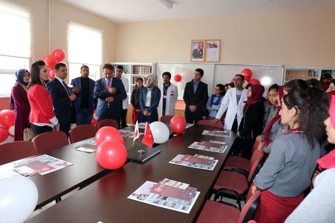 G&uuml;rpınar&rsquo;da K&uuml;t&uuml;phane A&ccedil;ılışı