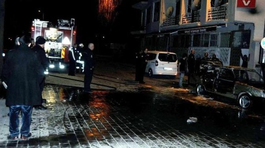 Park Halindeki Otomobil Yandı