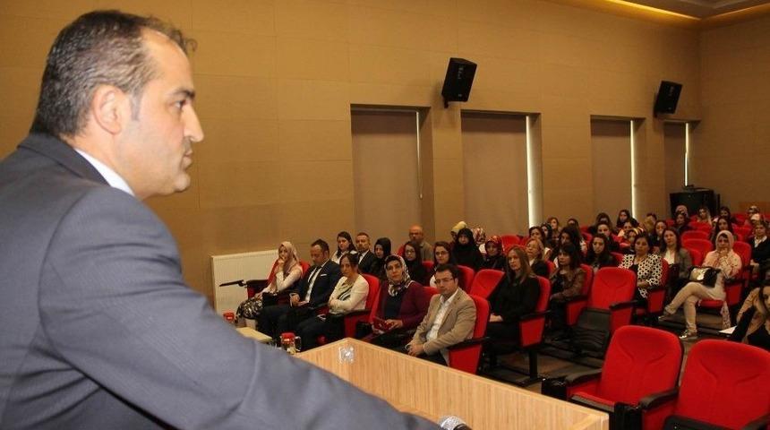 Aile Ve Sosyal Politikalar İl M&uuml;d&uuml;rl&uuml;ğ&uuml; Kreş Y&ouml;neticileri İle Toplantı Yaptı