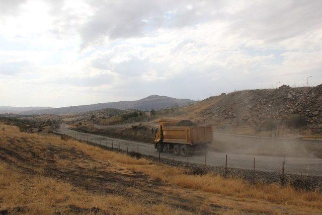 Kulp Belediyesi Yeni Mezarlık Yolu İçin Çalışmalara Başladı