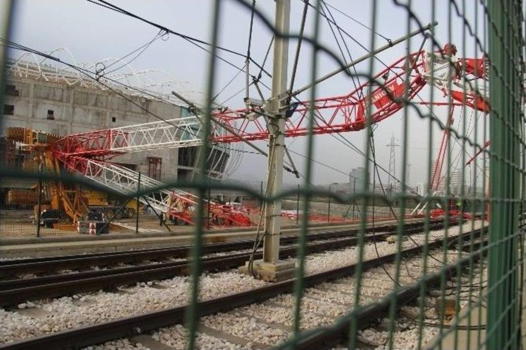 Devrilen Vin&ccedil; Bursaray Seferlerini İptal Ettirdi: 1 &Ouml;l&uuml;, 1 Yaralı