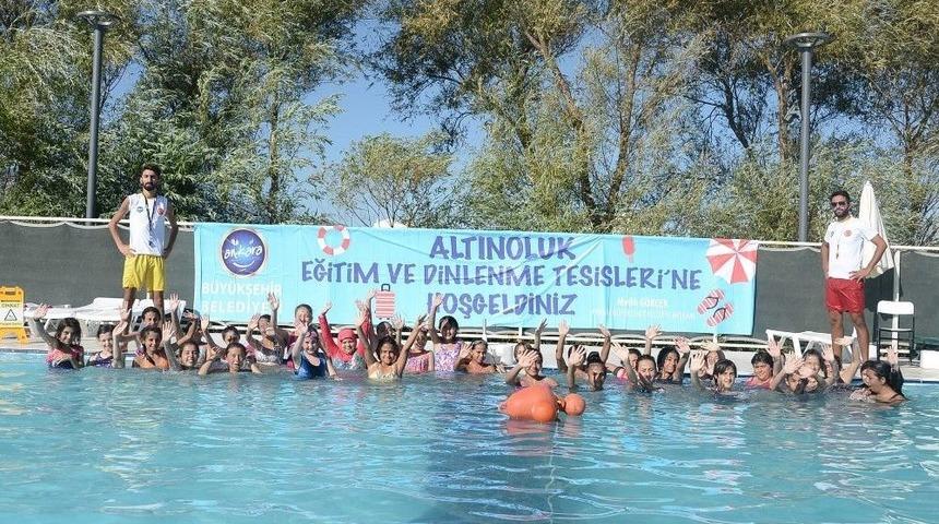 Ankara Büyükşehirden Başarılı Öğrencilere Tatil