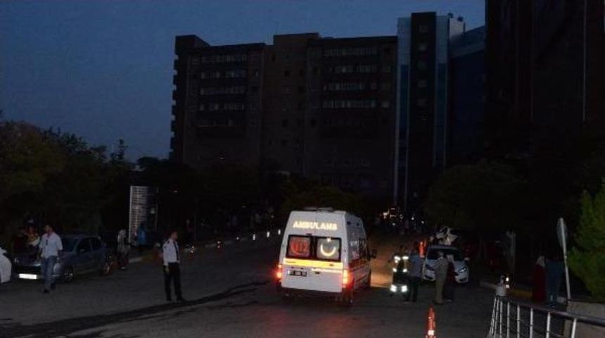 Camların Sandalyelerle Kırılması Hastane Yangınında Faciayı &Ouml;nledi