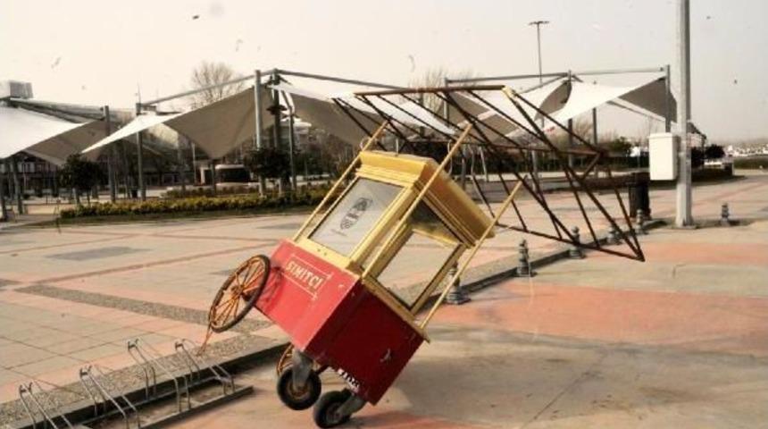 Yalova'da Deniz Ulaşımına Lodos Engeli