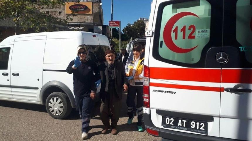 Hafif Ticari Araç Yayaya Çarptı: 1 Yaralı