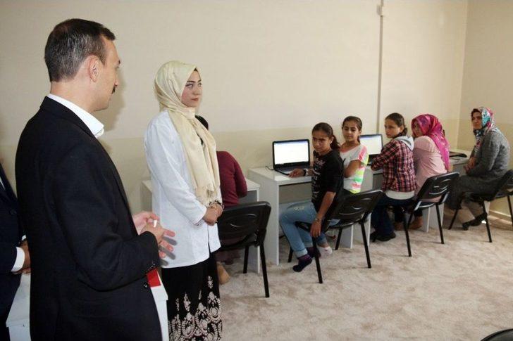 Kaymakam Çiçekli’den Kursiyer Kadınlara Ziyaret G3