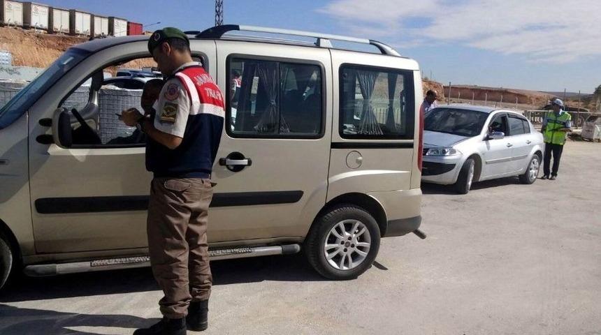 Gaziantep&rsquo;te Jandarma Ve Polis Birlikte Trafik Uygulaması Yaptı