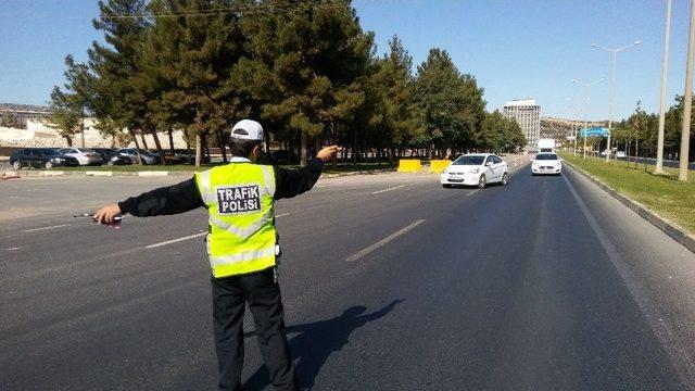 Gaziantep’te Jandarma Ve Polis Birlikte Trafik Uygulaması Yaptı